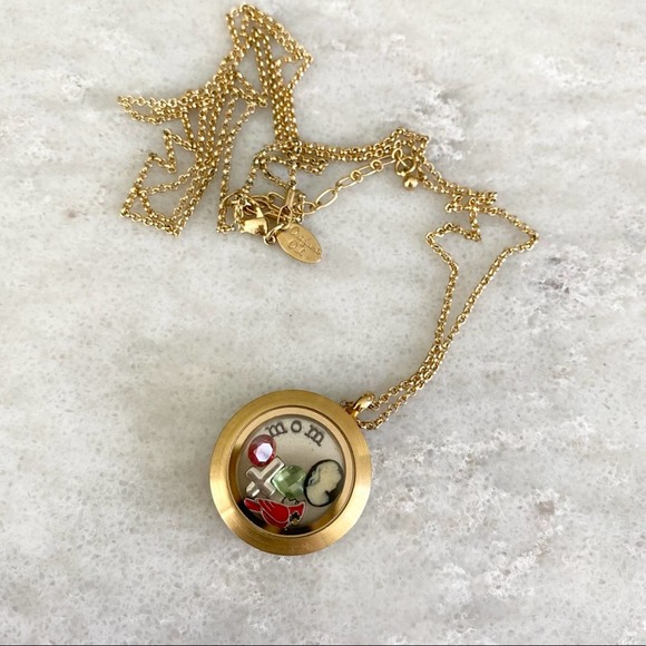 Origami Owl | | Origami Mom Locket With Necklace | Poshmark